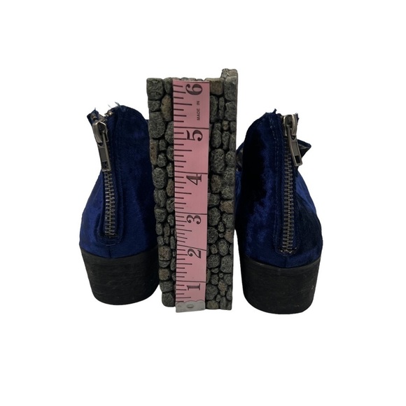 Ecote Blue Velvet Block Heel Back Zipper Ankle Boots Size 6 Women’s - Picture 7 of 8